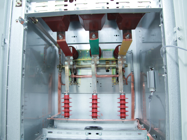 選擇高壓柜時(shí)，爬電距離、五防聯(lián)鎖功能、升溫和接地上應(yīng)該注意哪幾點(diǎn)？